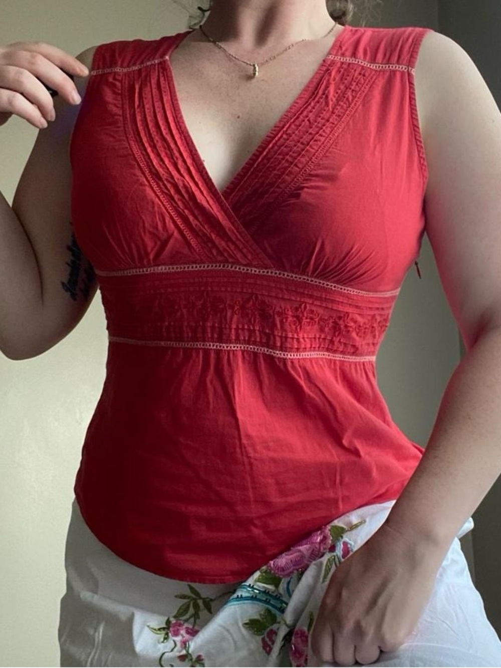 90s Y2K red embroidered sleeveless top - Picture 6 of 8